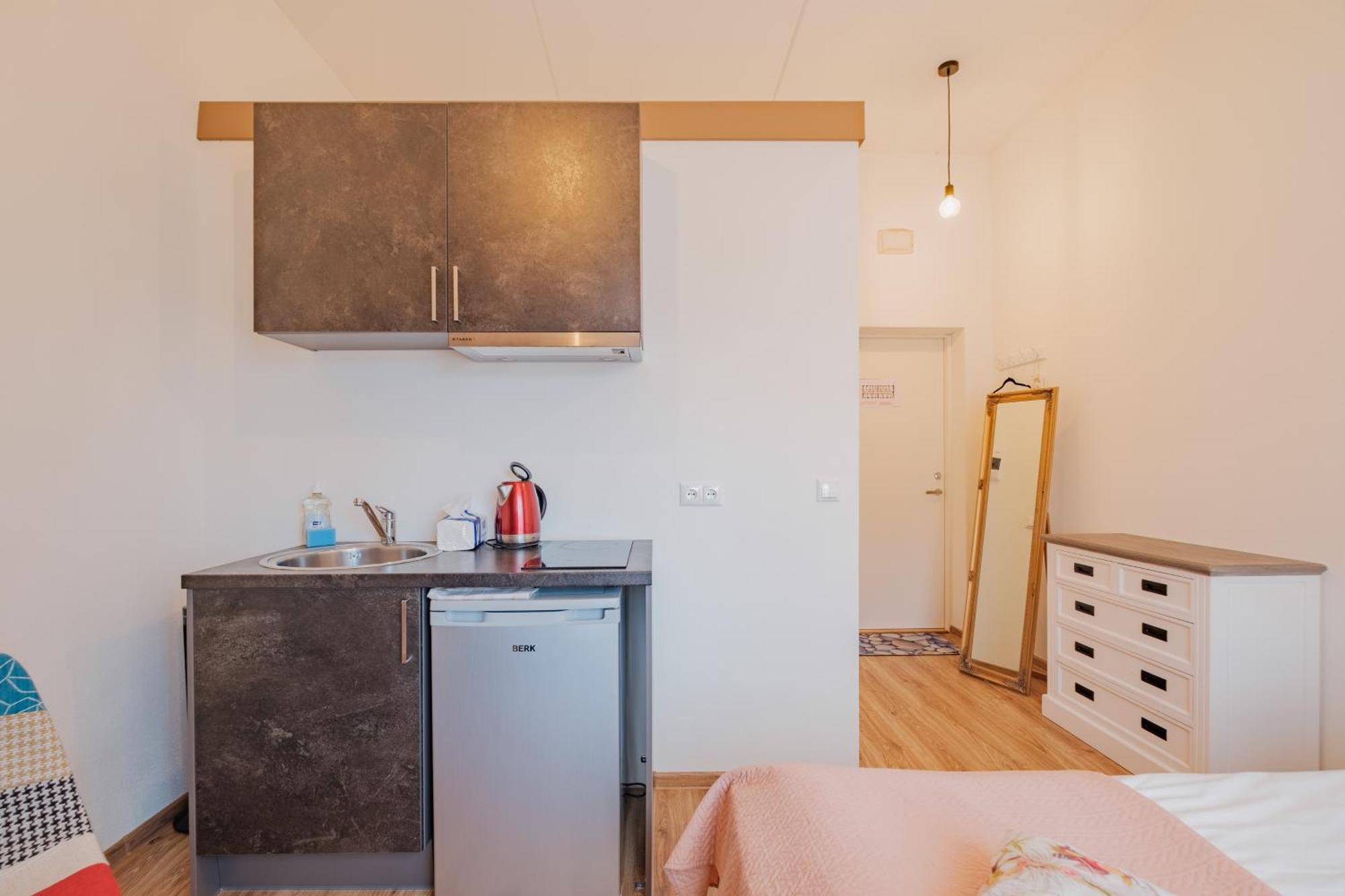 טרטו Filosoofi 1 Studio Apartments מראה חיצוני תמונה