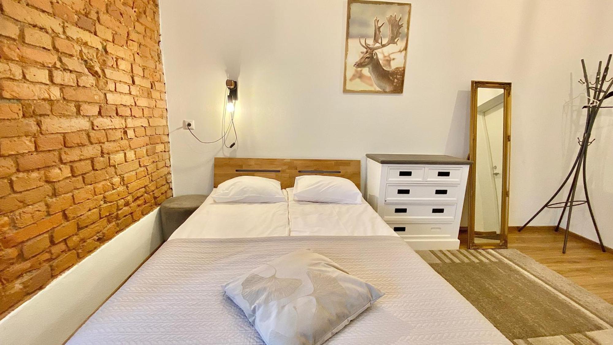 טרטו Filosoofi 1 Studio Apartments מראה חיצוני תמונה